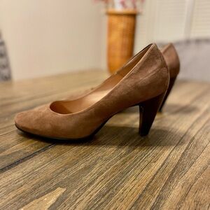 Eurosoft By Sofft Shoes Womens 8.5 M Camel Tan Pump Suede Leather Stiletto Heels